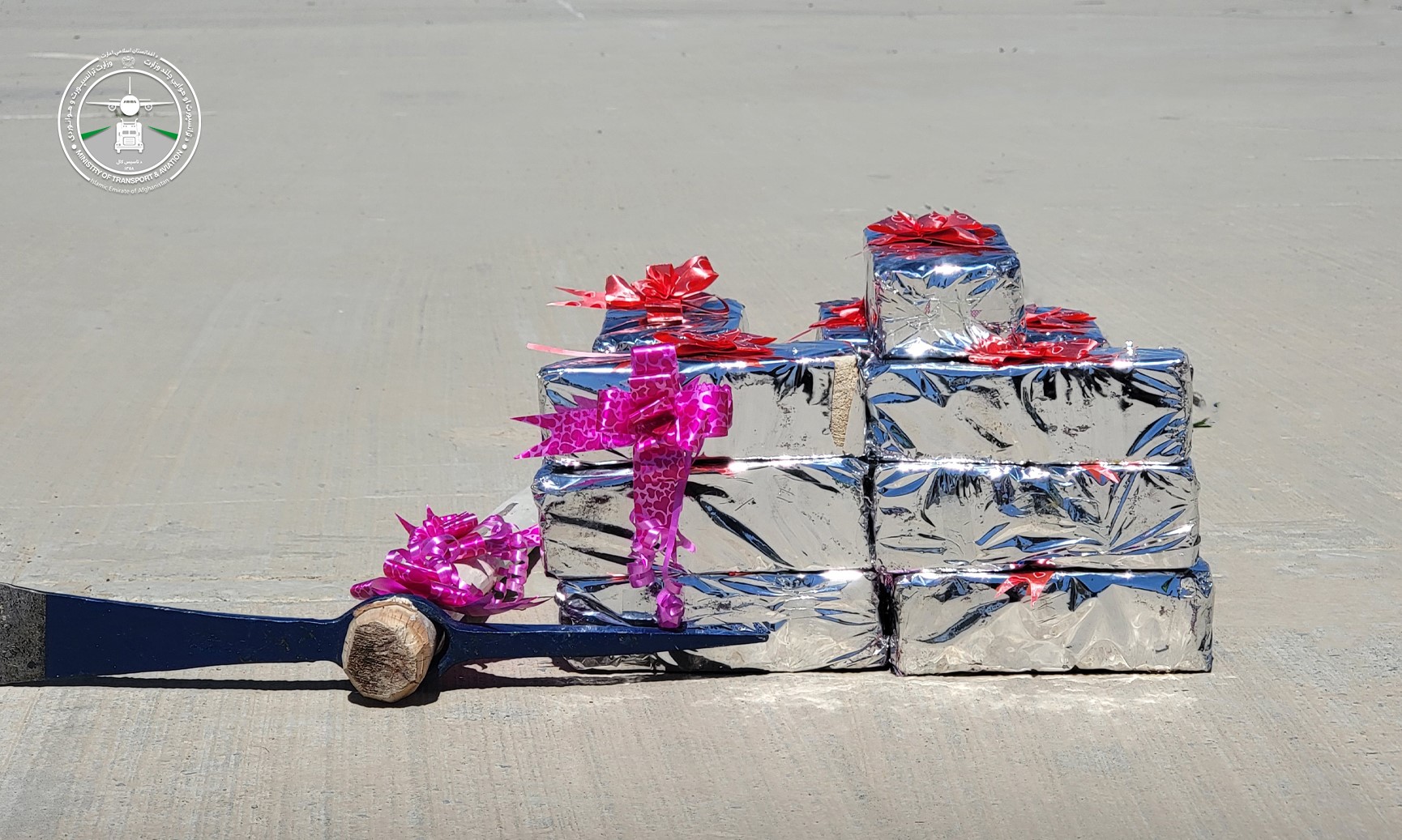 پروژه اعمار ترمینل جدید و توقف‌گاه وسایط در میدان هوایی بین‌المللی احمدشاه بابا ولایت کندهار آغاز شد.